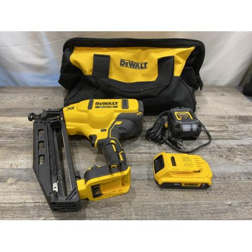 AS-IS DEWALT 20V MAX XR 16-Gauge Electric Cordless Angled Finishing Nailer Kit