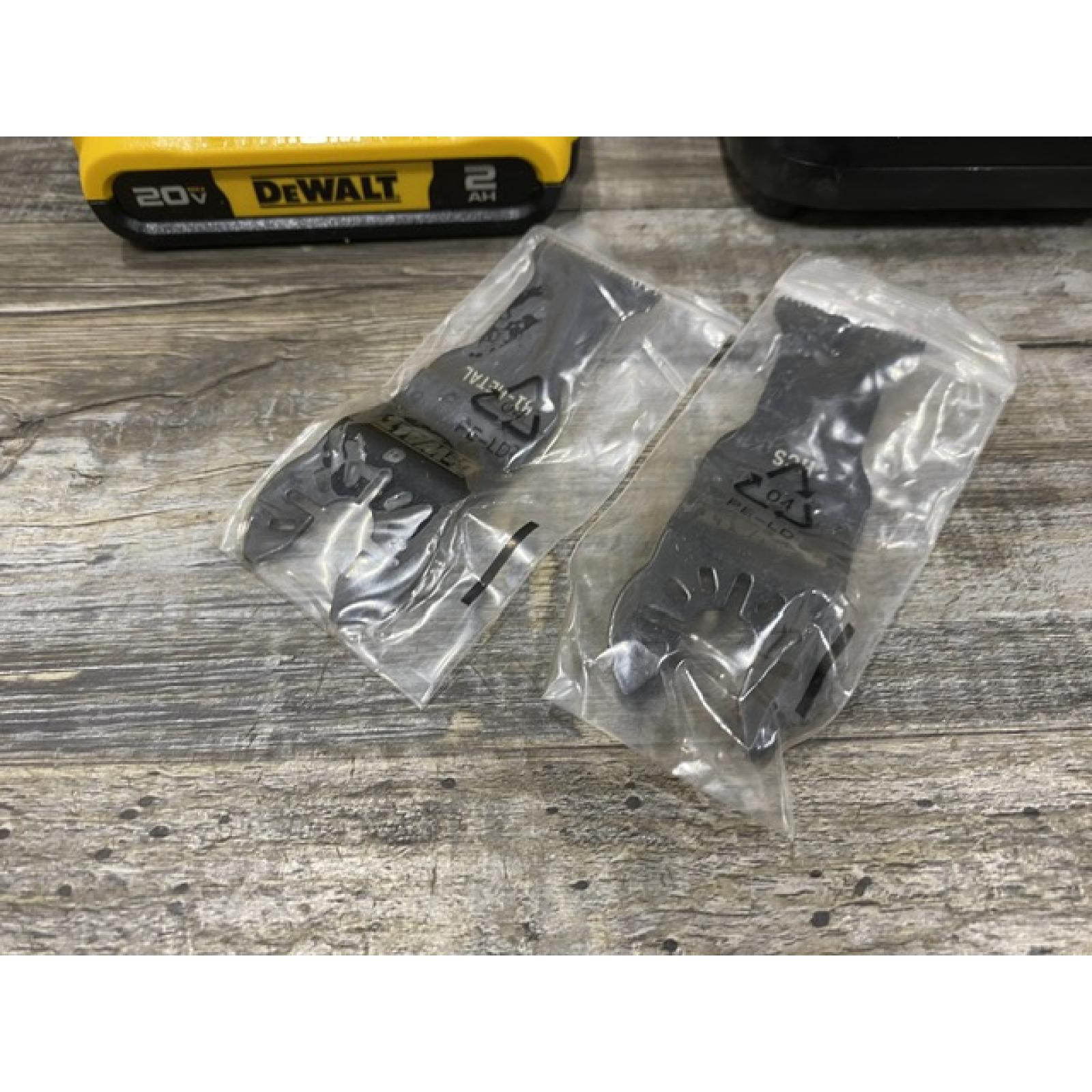 AS-IS DEWALT 20V MAX XR Cordless Brushless 3-Speed Oscillating Multi Tool Kit