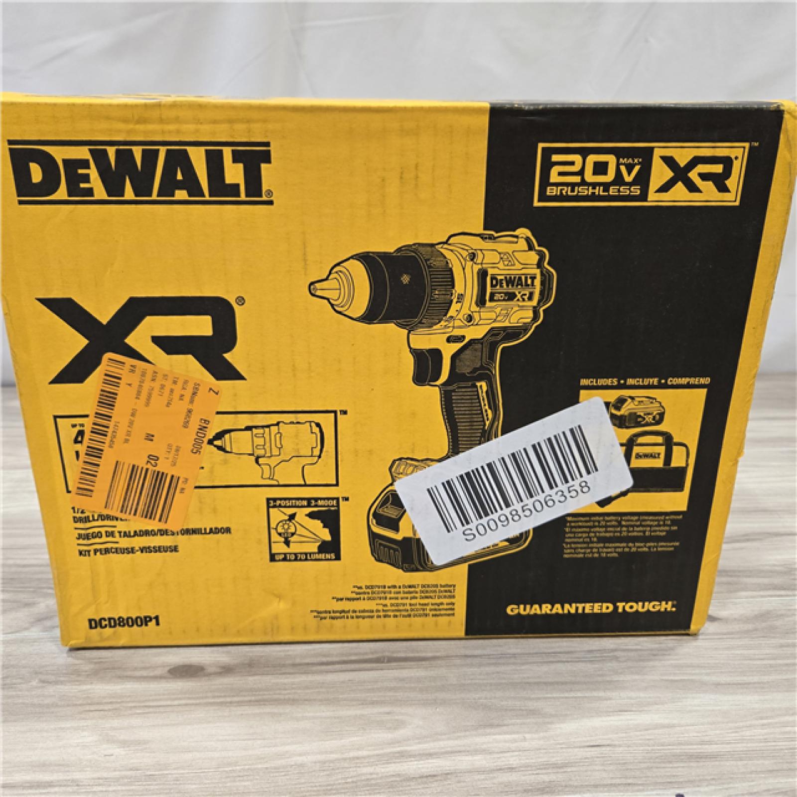 NEW! - DEWALT 20V MAX XR Cordless Drill/Driver Kit
