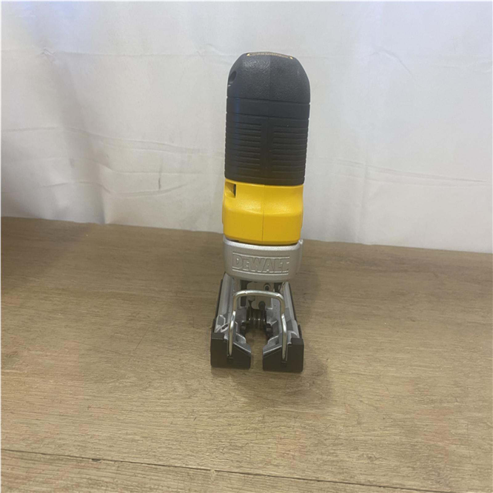 AS-IS DEWALT 20V MAX XR Cordless Barrel Grip Jigsaw (Tool Only)