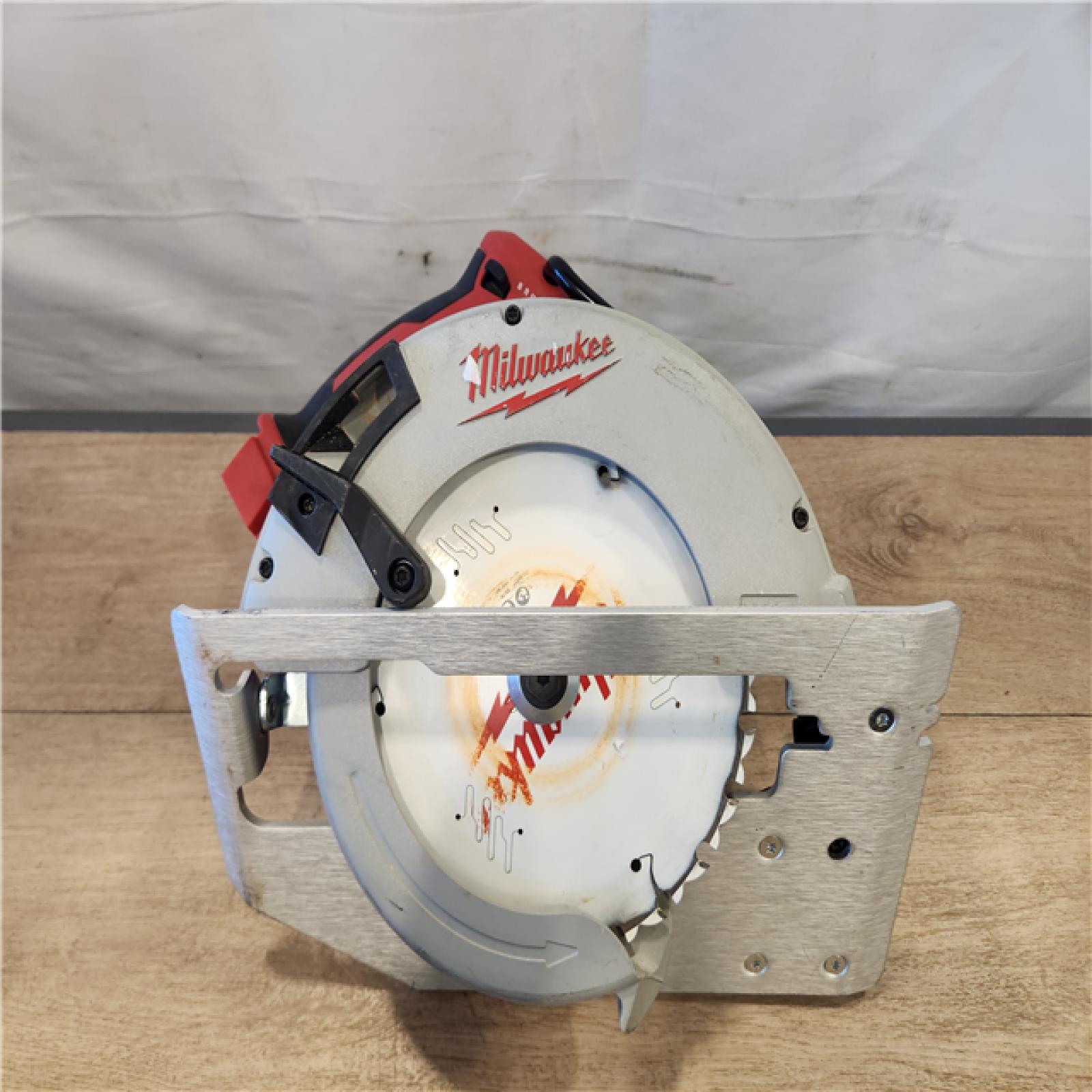 AS-IS- Milwaukee M18 7-1/4  18V Brushless Circular Saw (Bare Tool)