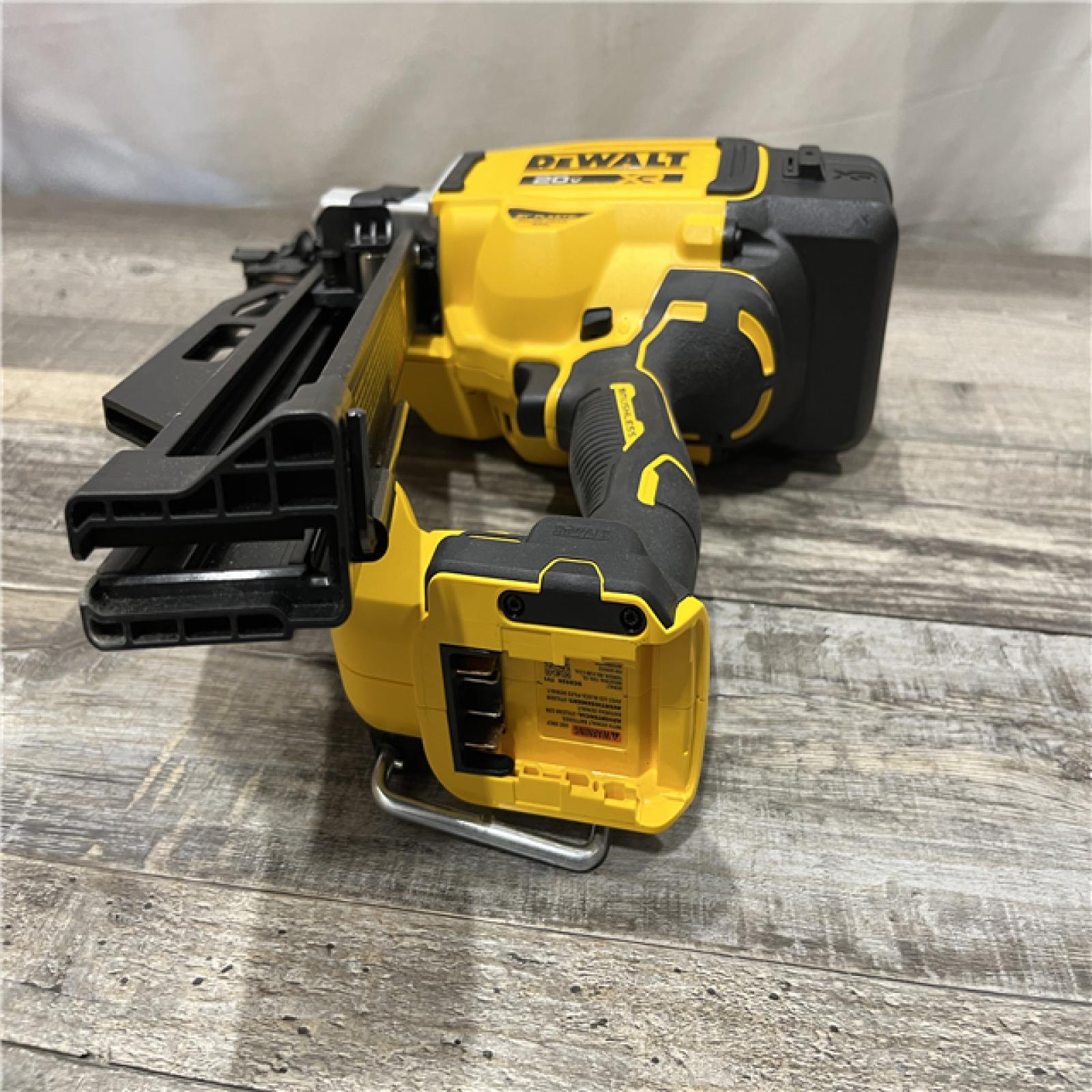 AS-IS DEWALT 20-Volt 21° Cordless Framing Nailer (Tool-Only)