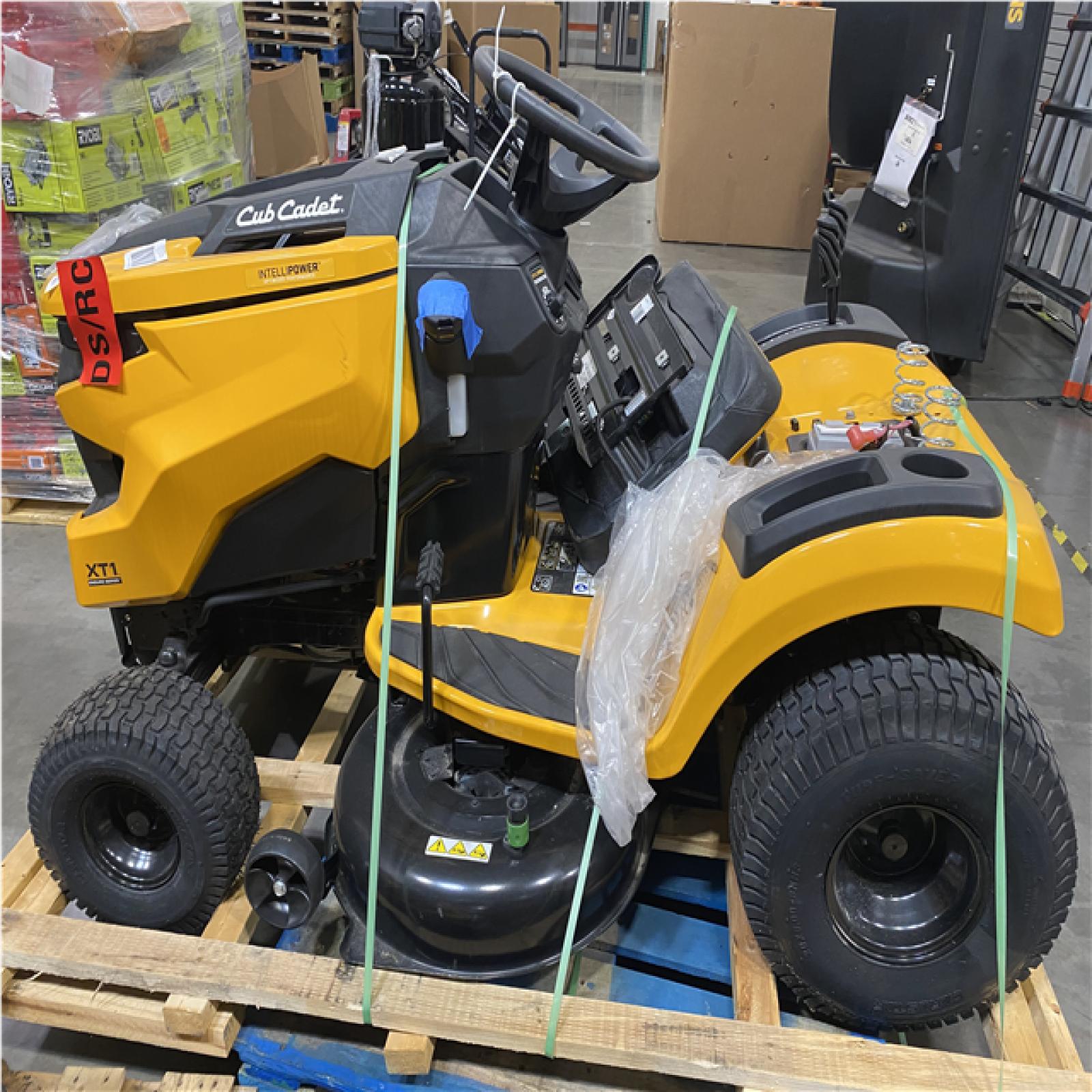 Dallas Location - As-Is  Cub Cadet XT1 Enduro LT 42 in. Gas Riding Lawn Tractor