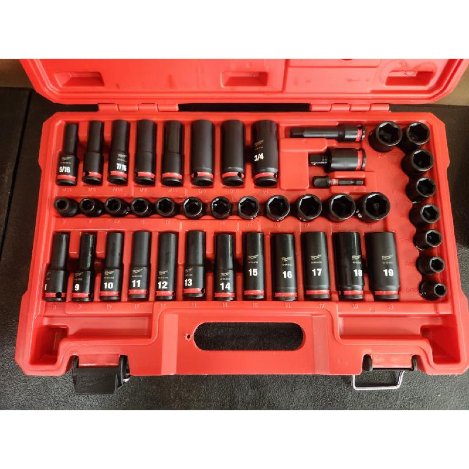 Phoenix NEW Milwaukee SHOCKWAVE 3/8 in. Drive SAE and Metric 6 Point Impact Socket Set (43-Piece)