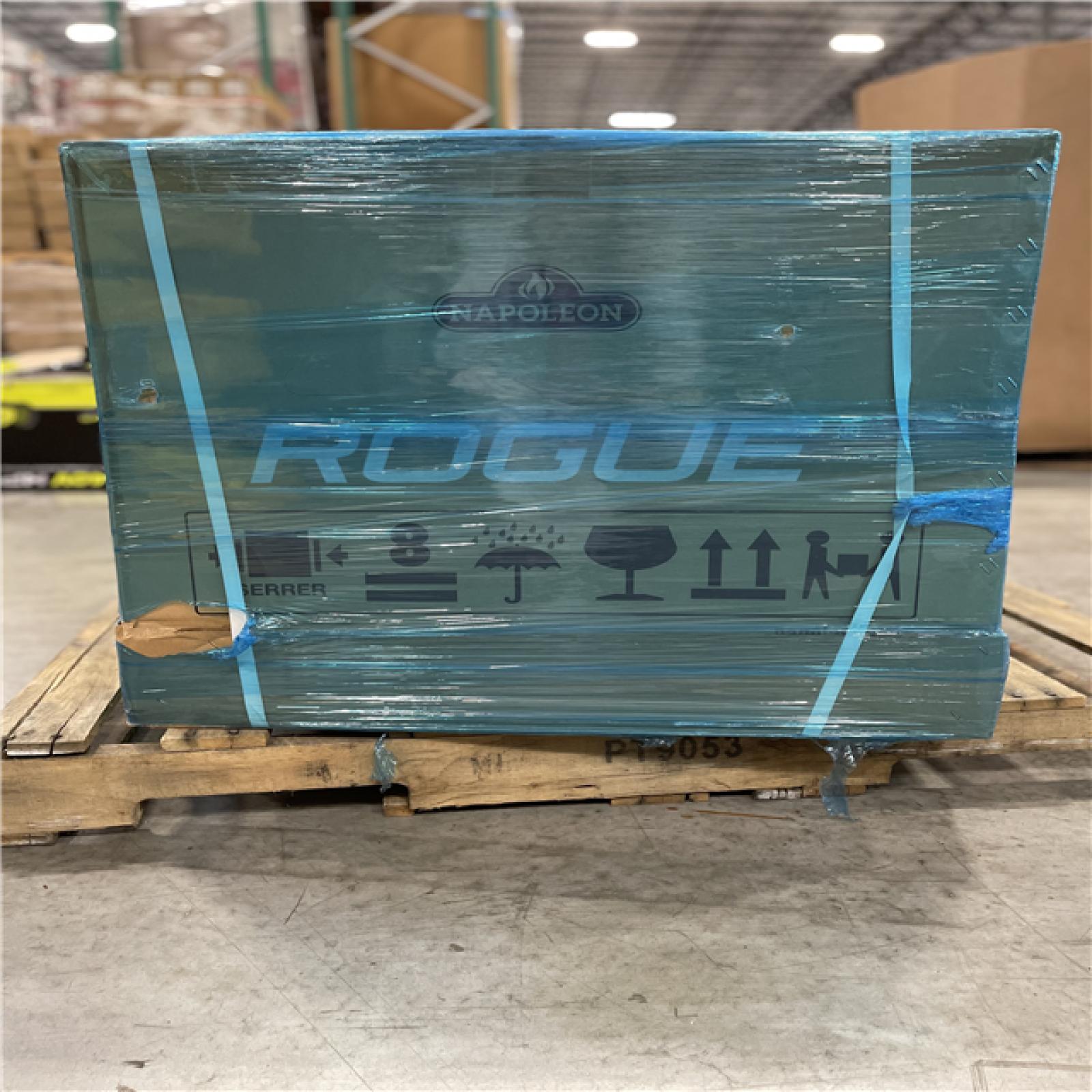 DALLAS LOCATION- NAPOLEON Rogue 525 4-Burner Natural Gas Grill