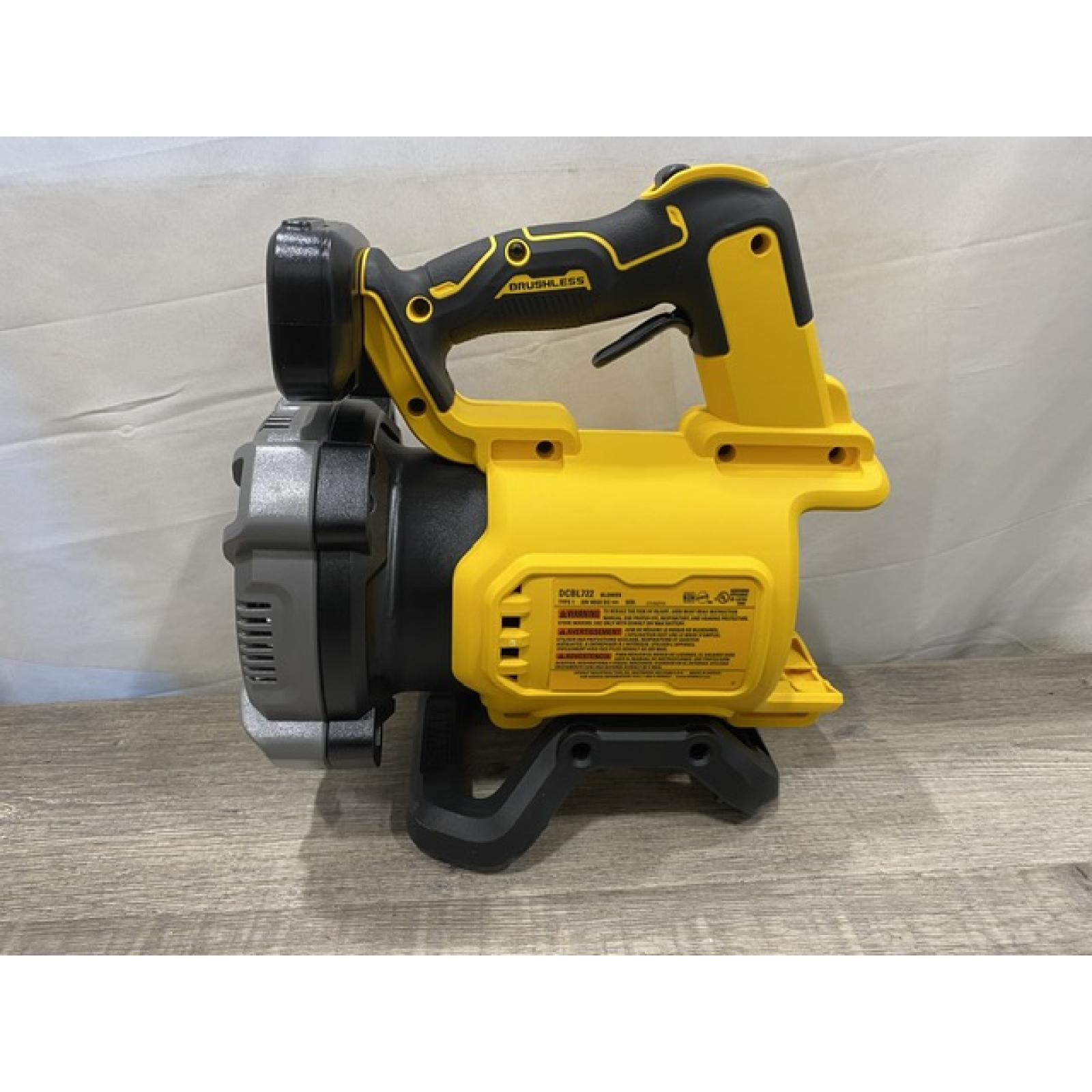 AS-IS DEWALT 20V MAX* XR Brushless Cordless Handheld Blower Kit