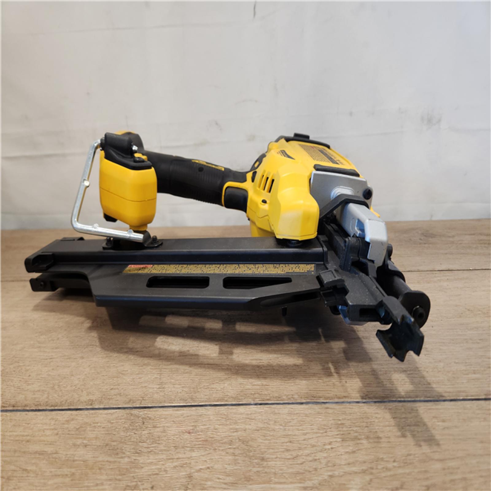 AS-IS- DEWALT 20-Volt 21° Cordless Framing Nailer (Tool-Only)