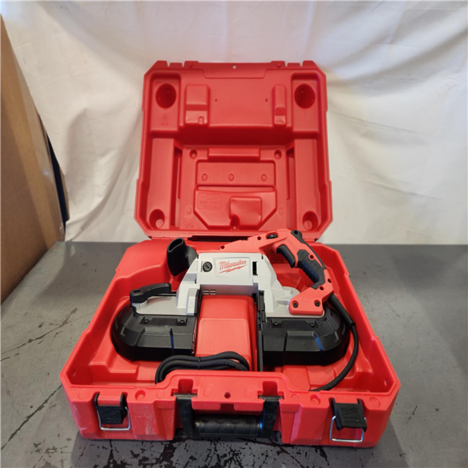 AS-IS- Milwaukee 120V 11.0A Corded Variable Speed Band Saw