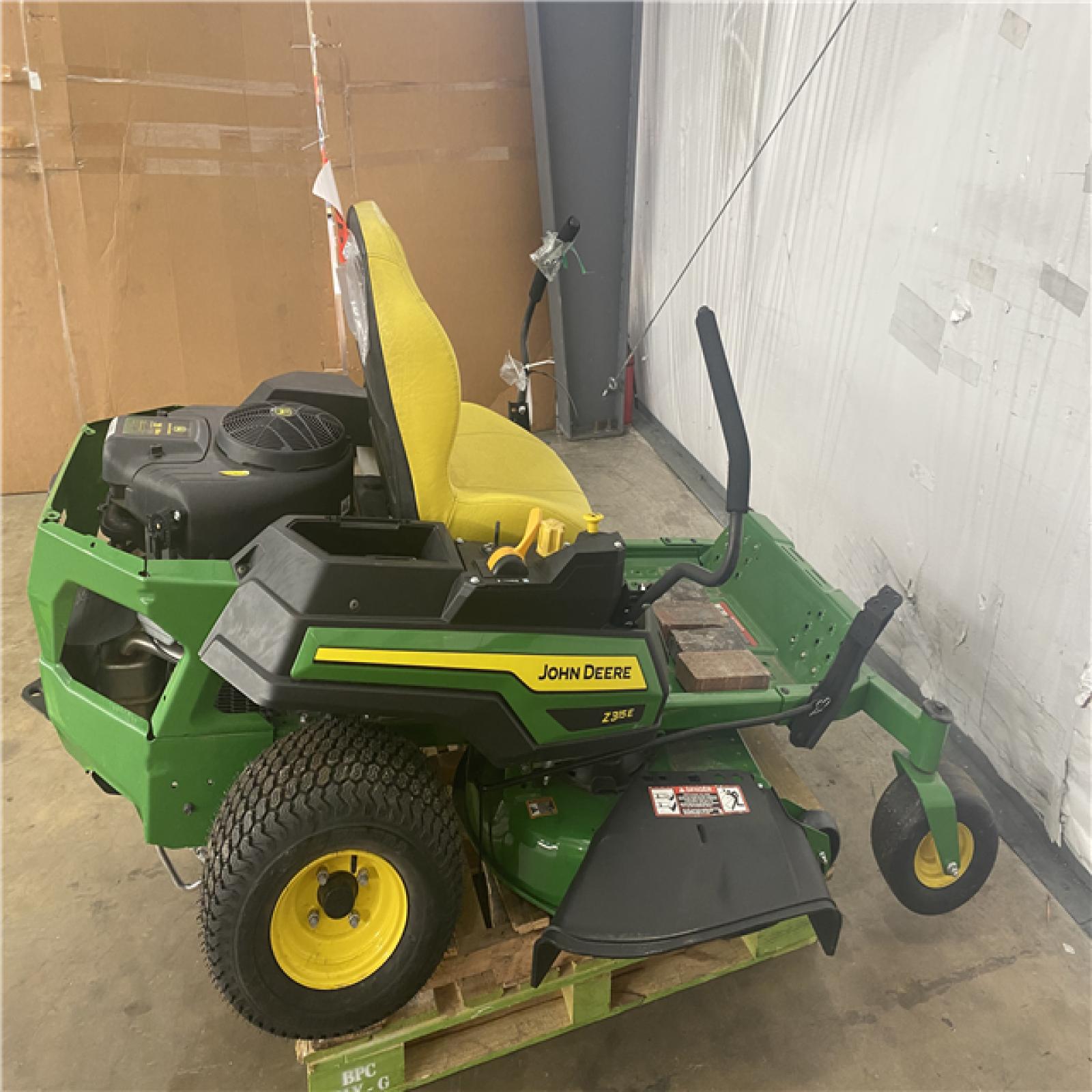 Houston Location AS IS - John Deere Z315 E 42 Riding Lawn Mower