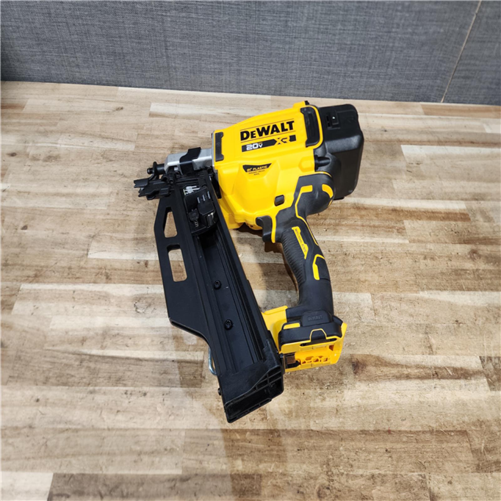 HOUSTON LOCATION - AS - IS DEWALT 20-Volt 21° Cordless Framing Nailer (Tool-Only)