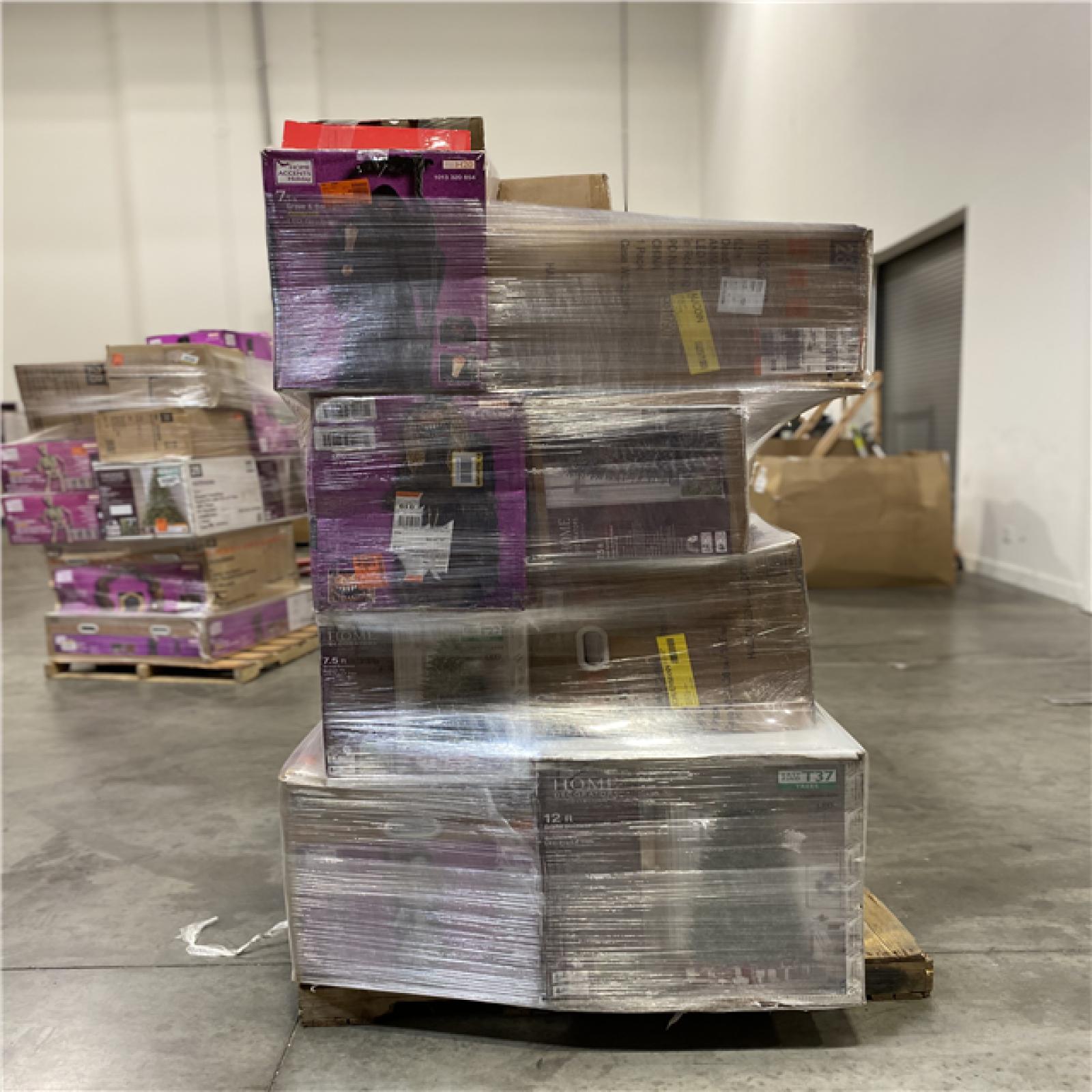 Dallas Location - Holiday Pallet