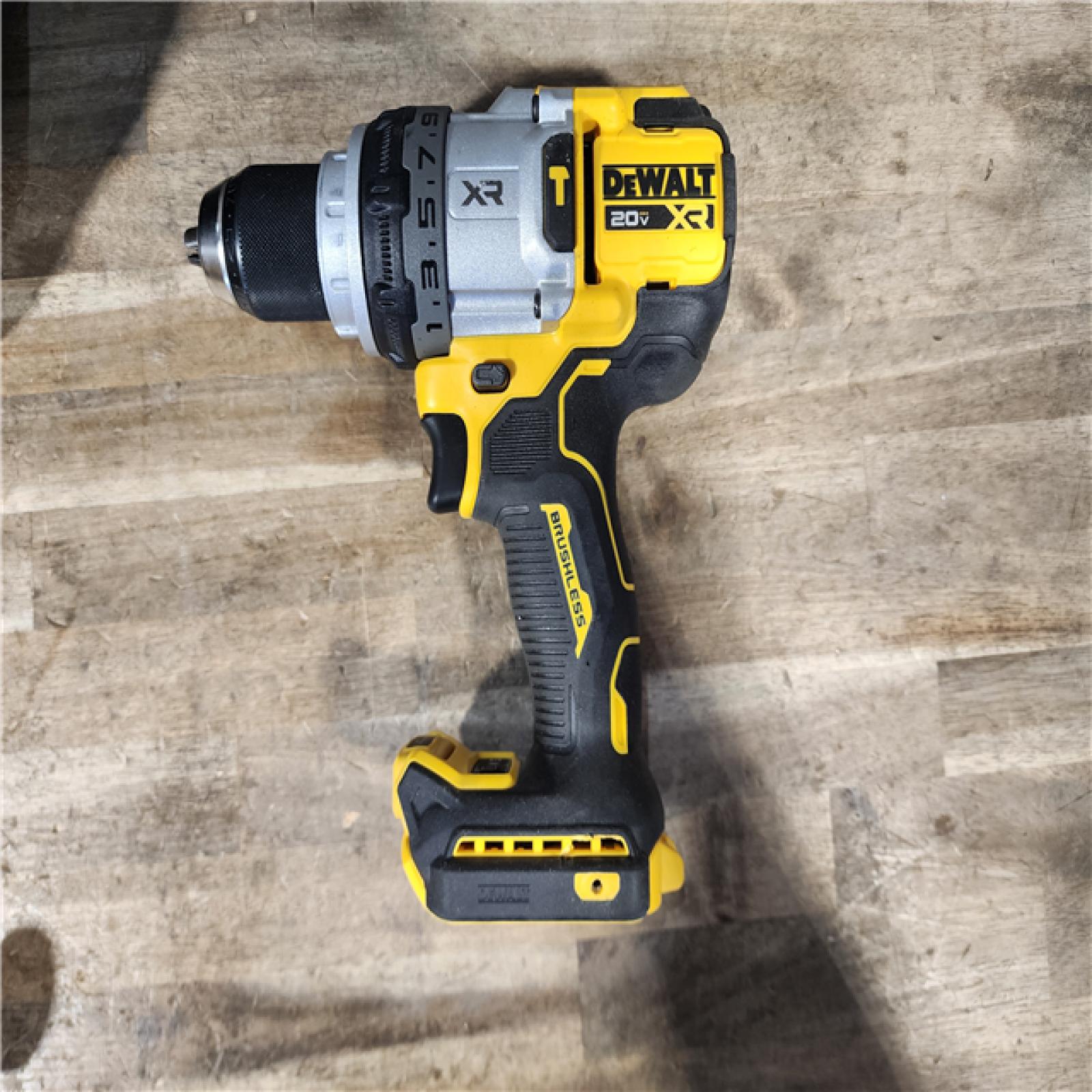 HOUSTON LOCATION - AS-IS DEWALT 20V XR Lithium-Ion Cordless Hammer Drill Kit with 8.0 Ah Battery  Charger and Kit Bag