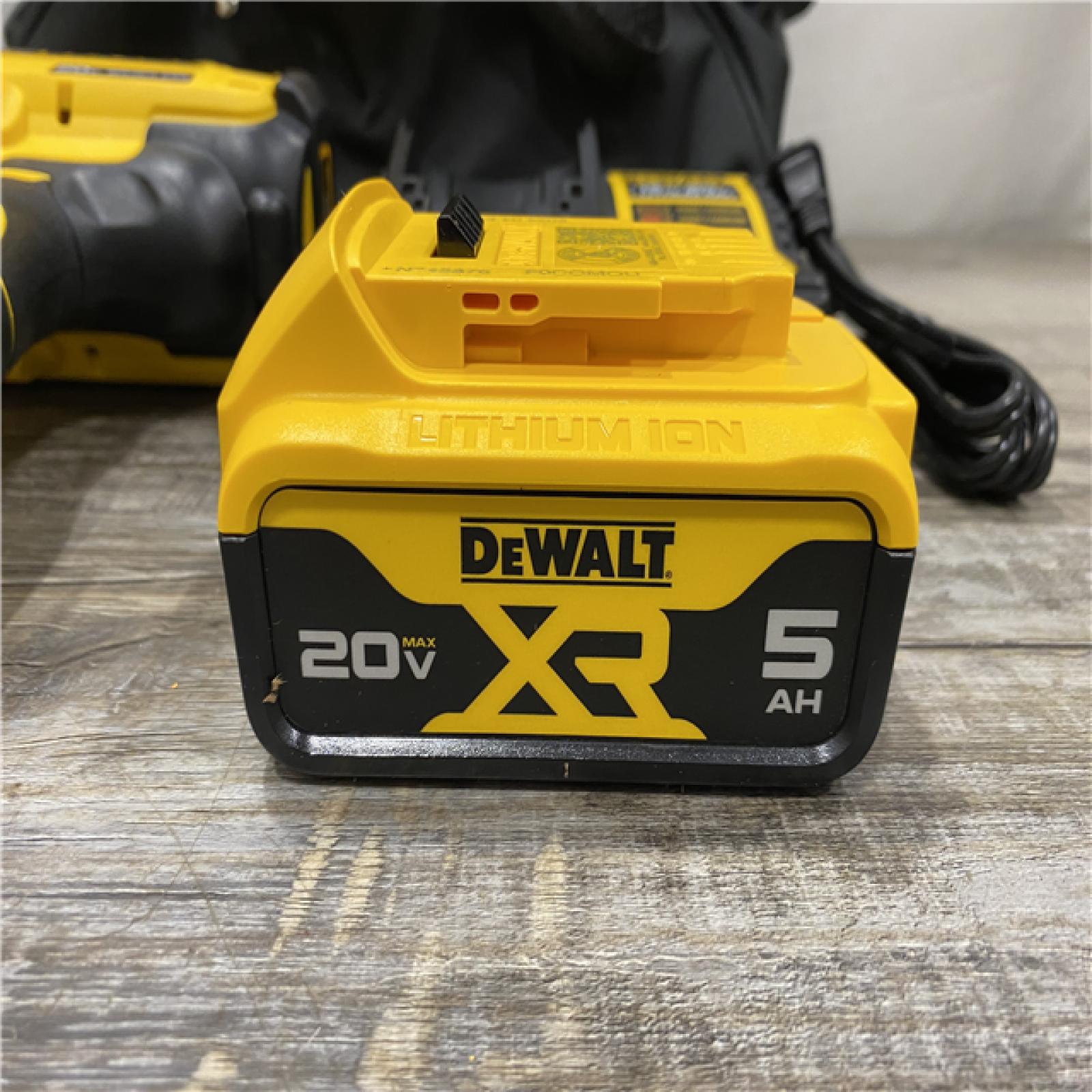 AS-IS DEWALT 20V MAX Lithium-Ion Cordless 1/2 in. Impact Wrench Kit