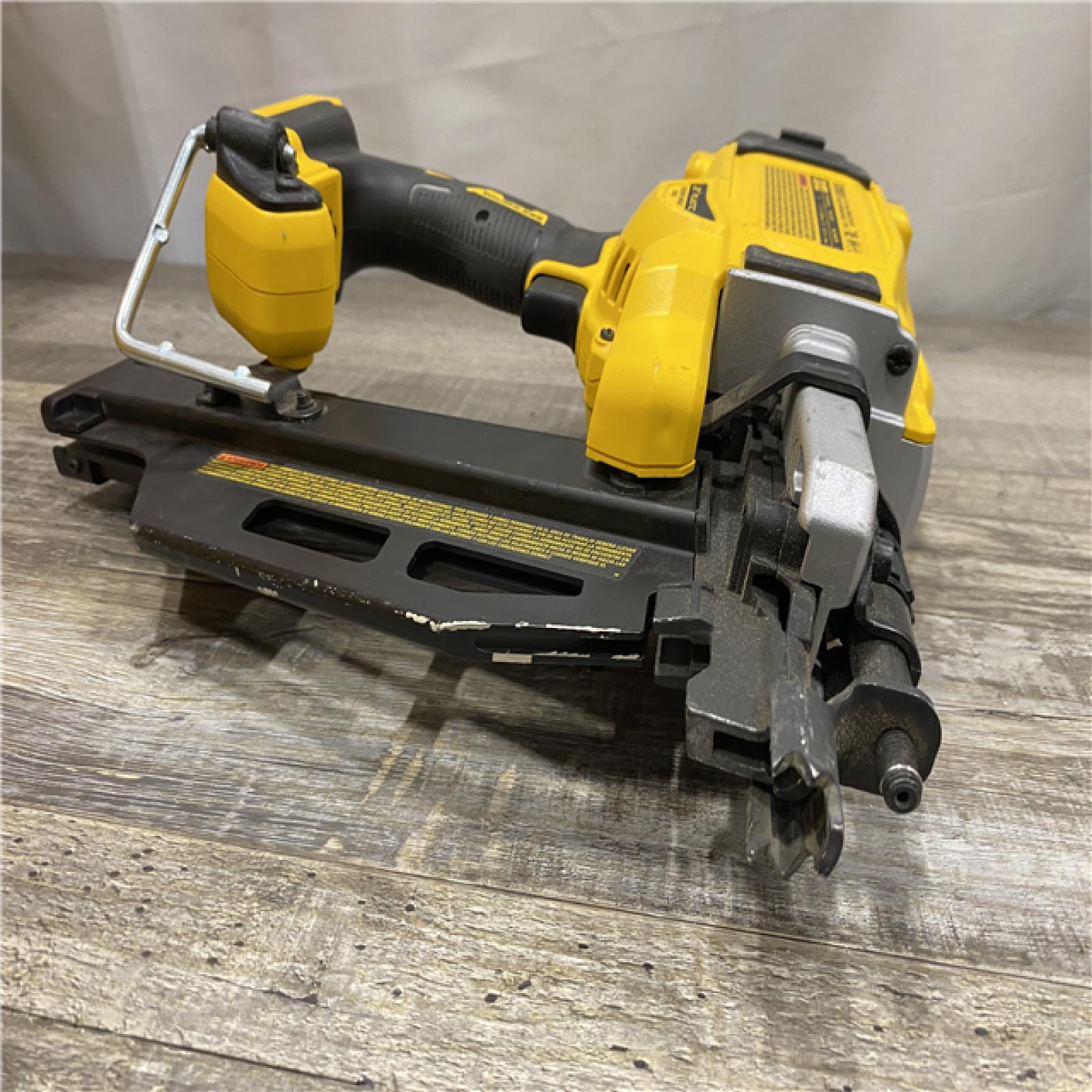 AS-IS DEWALT 20-Volt 21° Cordless Framing Nailer (Tool-Only)
