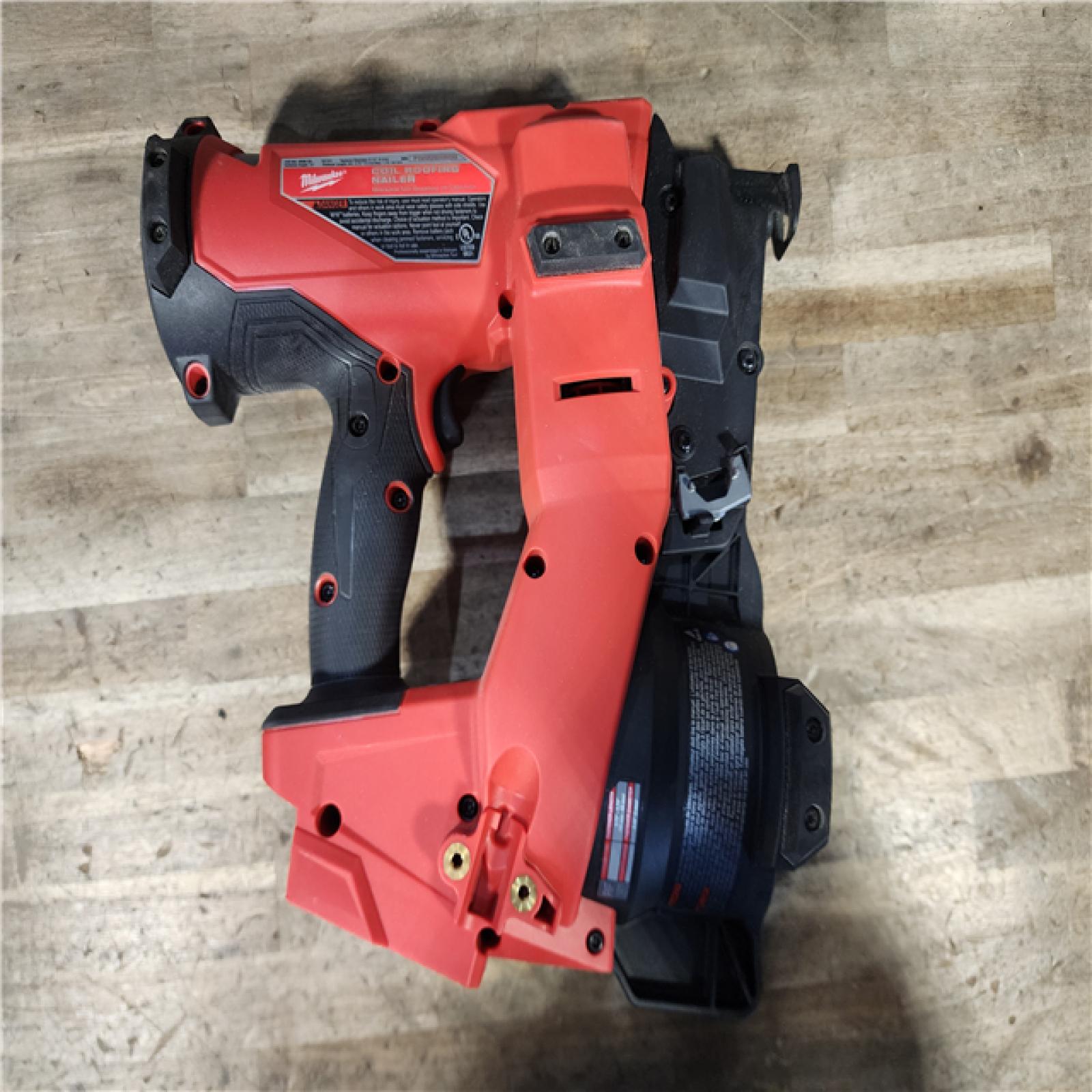 HOUSTON LOCATION - AS-IS Milwaukee M18 FUEL 18-Volt Lithium-Ion Brushless Cordless Coil Roofing Nailer (Tool Only)