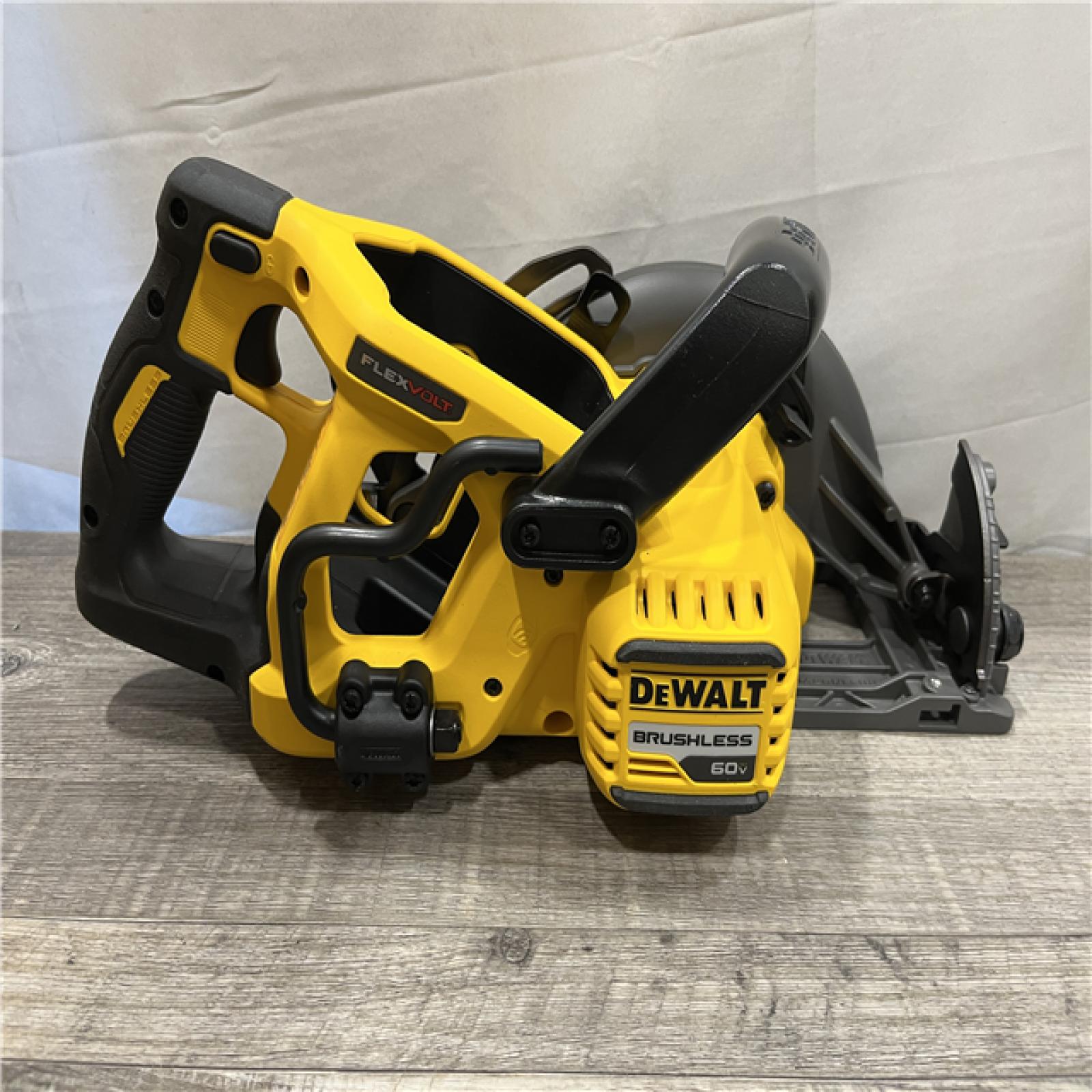 AS-IS DEWALT FLEXVOLT 60V MAX Cordless Brushless 7-1/4 in. Wormdrive Style Circular Saw (Tool Only)
