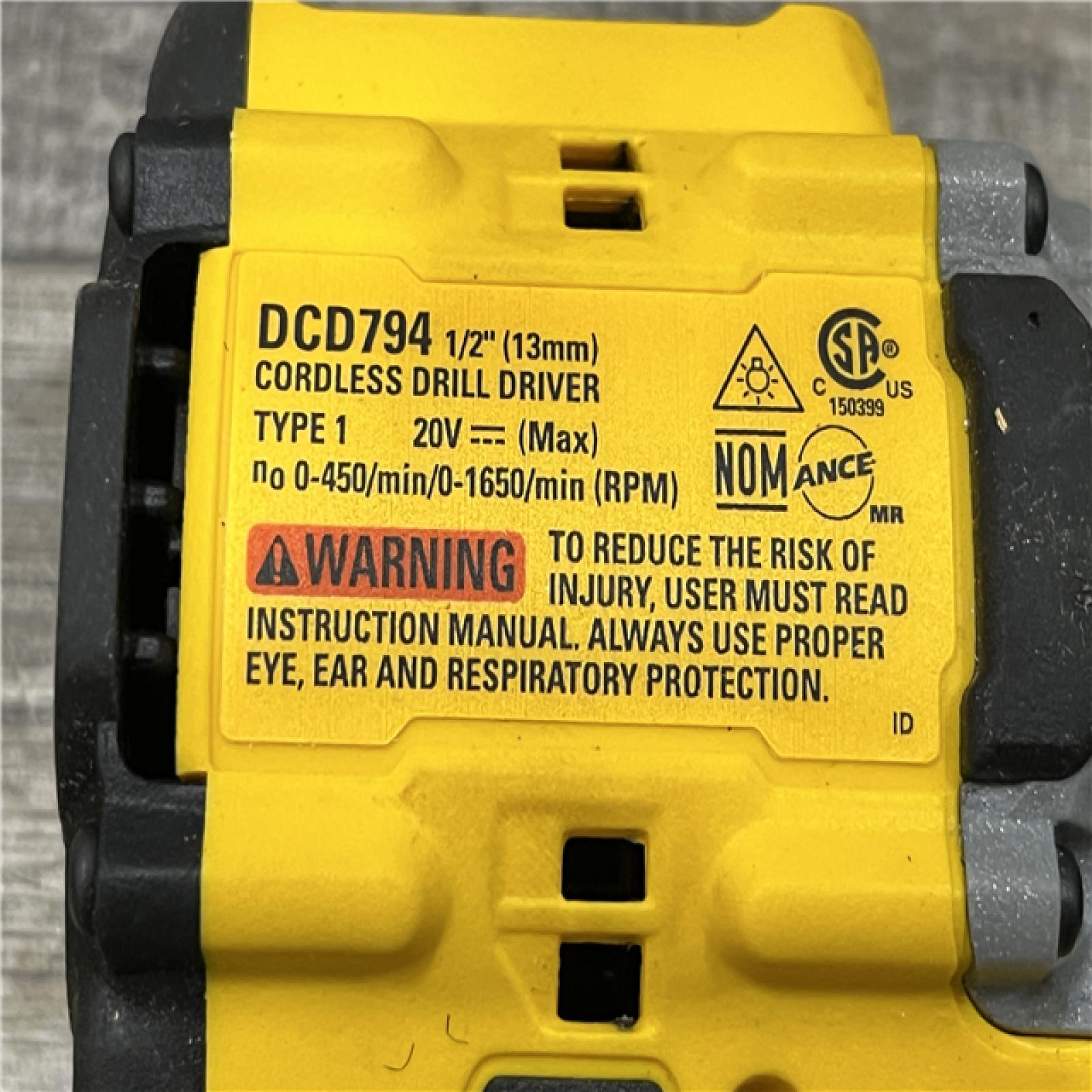 AS-IS DEWALT Atomic 20V Lithium-Ion Cordless Compact 1/2 in. Drill/Driver Kit