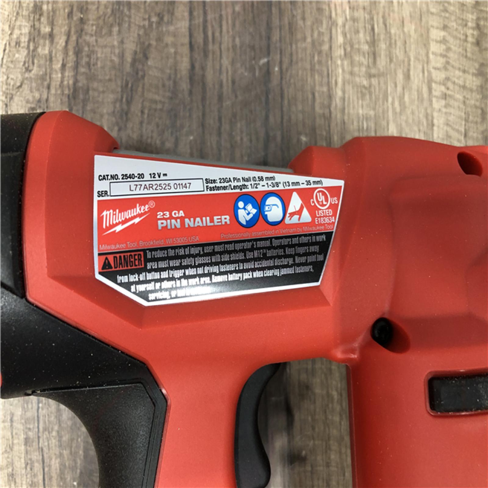 AS-IS Milwaukee FUEL 18-Volt Lithium-Ion Brushless Cordless 18-Gauge 1/4 in. Narrow Crown Stapler (Tool-Only)