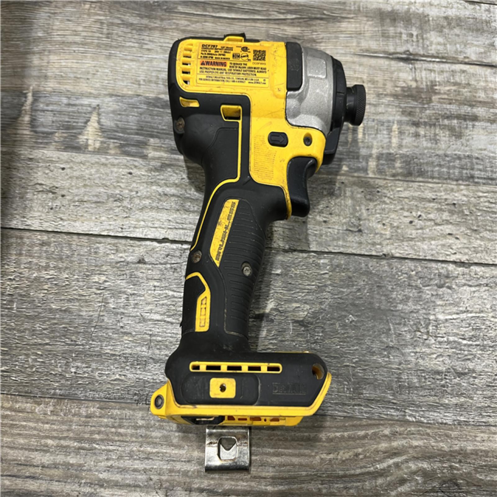 AS-IS DEWALT 20V MAX Lithium-Ion Brushless Cordless 1/4 in. Impact Driver Kit