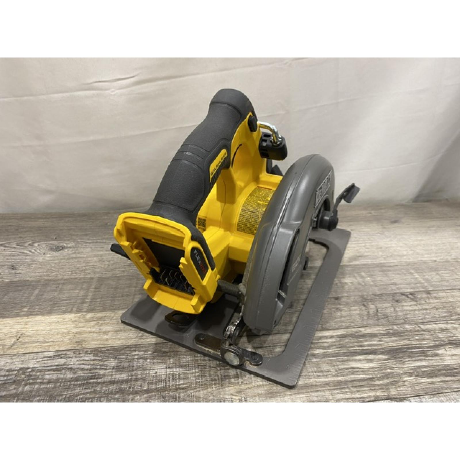 AS-IS DEWALT FLEXVOLT 60V MAX Cordless Brushless 7-1/4 in. Circular Saw with Brake (Tool Only)