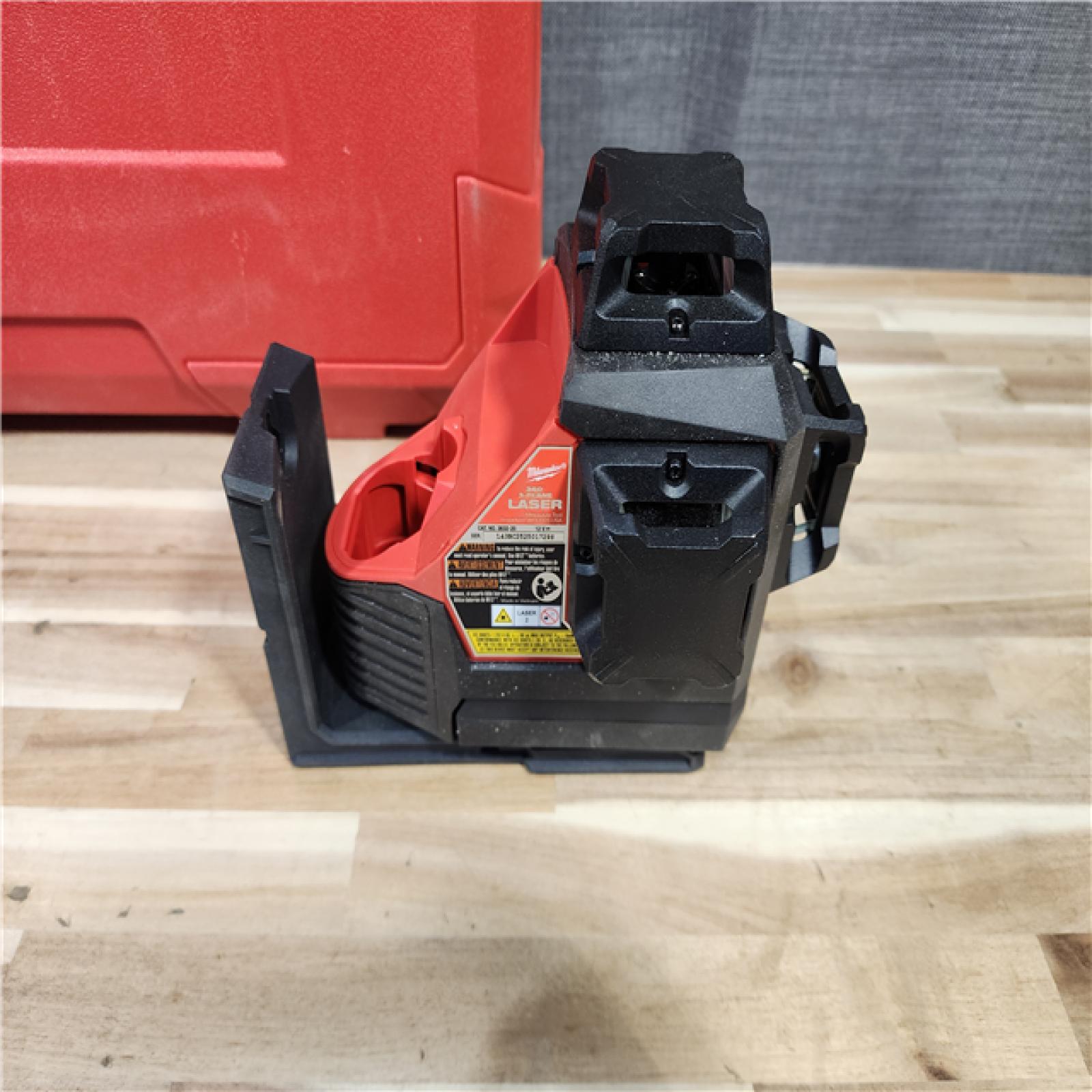 HOUSTON LOCATION - AS-IS Milwaukee  12-Volt Lithium-Ion Cordless Green 250 ft. 3-Plane Laser Level Kit