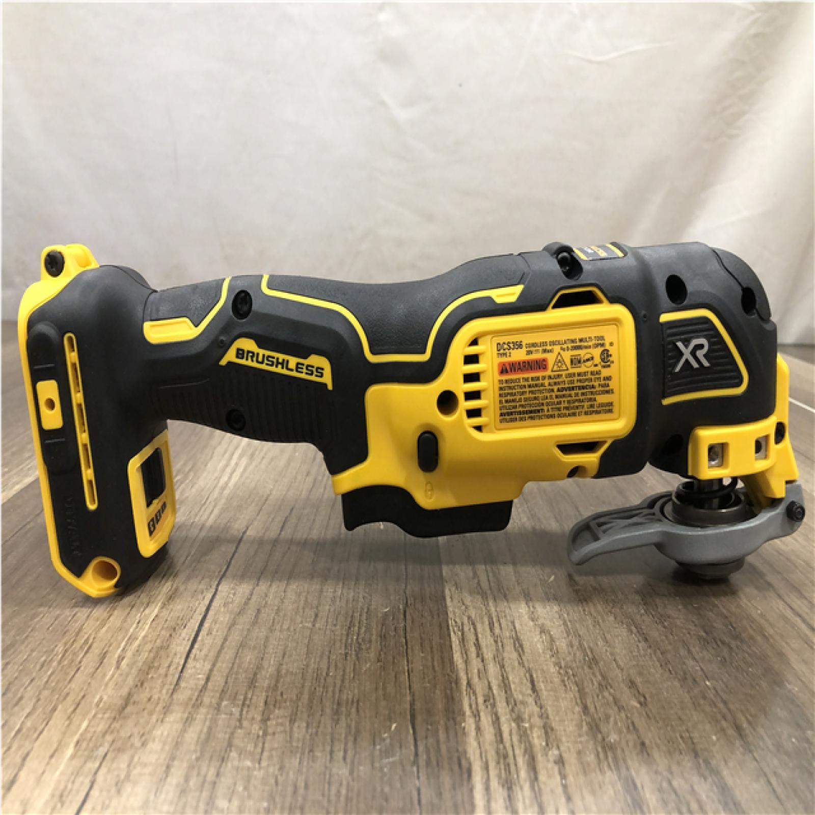 AS-IS DEWALT 20V MAX XR Cordless Brushless 3-Speed Oscillating Multi Tool Kit