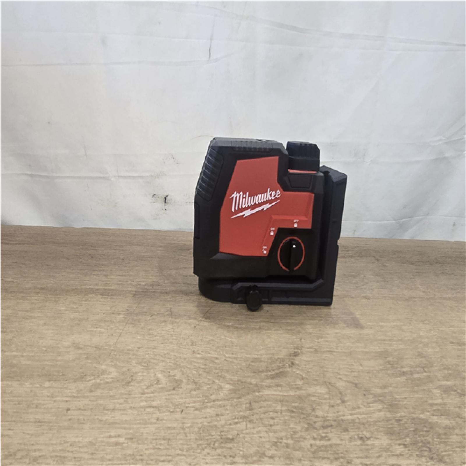 AS-IS Milwaukee 100 ft. REDLITHIUM Lithium-Ion USB Green Rechargeable Cross Line Laser Level with Charger