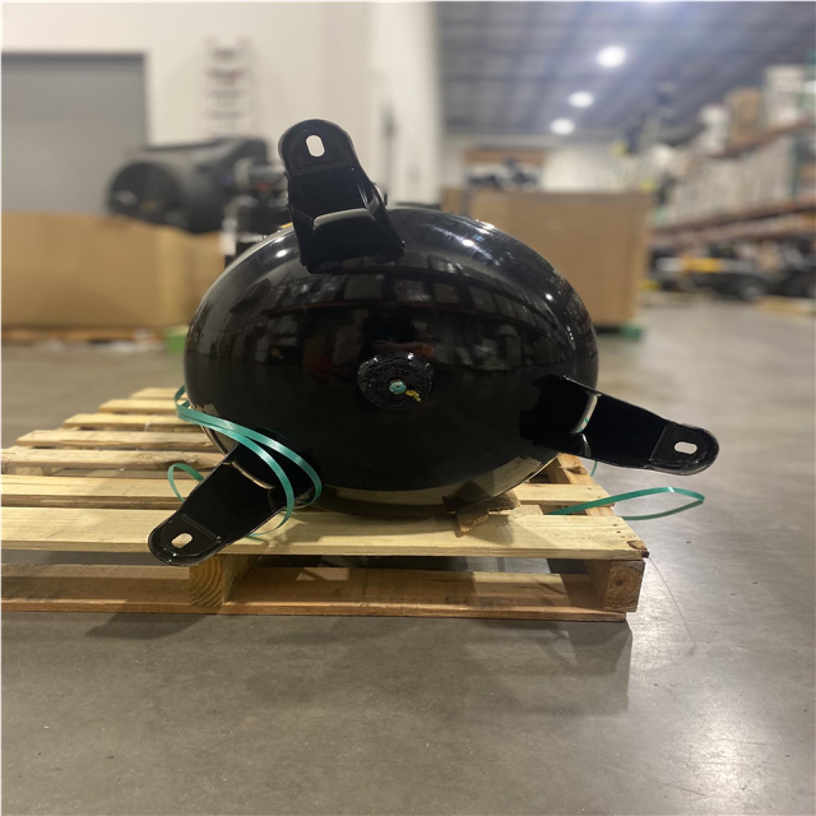 Dallas Location - As-Is Husky C603H Stationary Electric Air Compressor