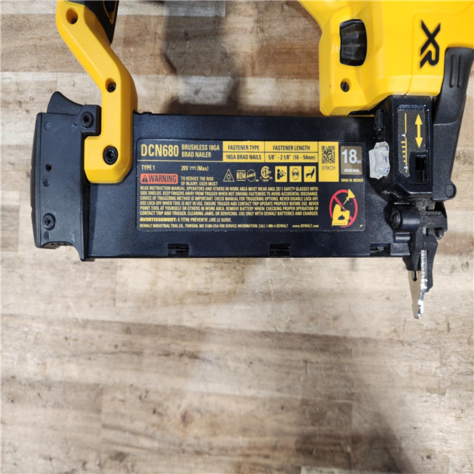 HOUSTON LOCATION - AS-IS DEWALT 20V MAX XR Lithium-Ion Electric Cordless 18-Gauge Brad Nailer (Tool Only)