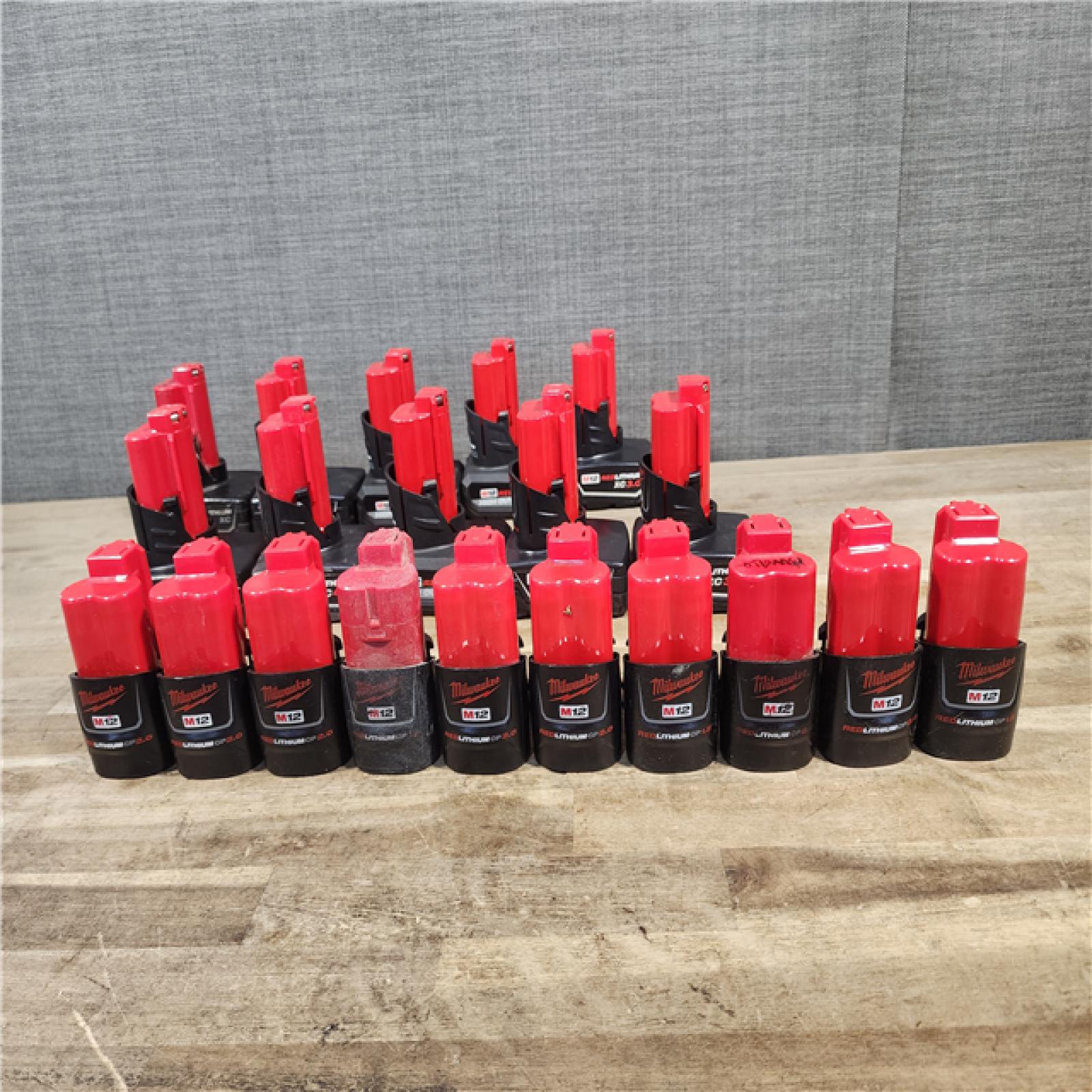 HOUSTON LOCATION - AS-IS MILWAUKEE BATTERY PACK QTY - 20