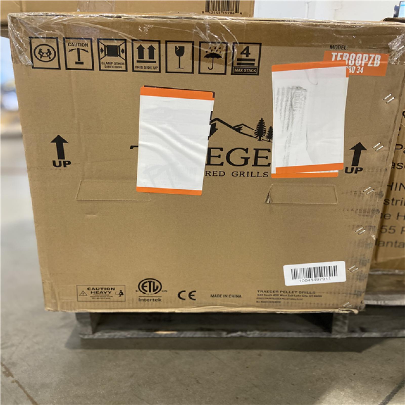 DALLAS LOCATION - Traeger Pro Series 34-Pellet Grill and Smoker in Bronze