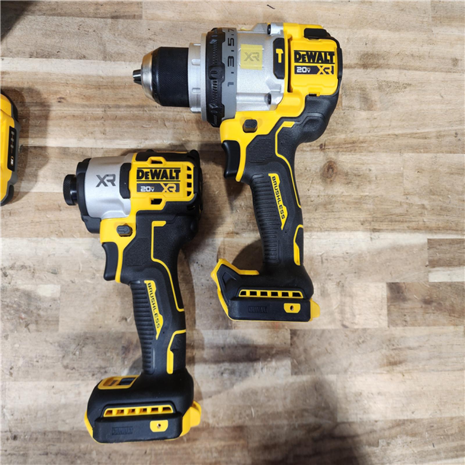 HOUSTON LOCATION - AS-IS (APPEARS LIKE NEW) DEWALT 20V MAX Lithium-Ion Cordless 2-Tool Combo Kit with (2) 4.0 Ah Batteries  Charger and Kit Bag