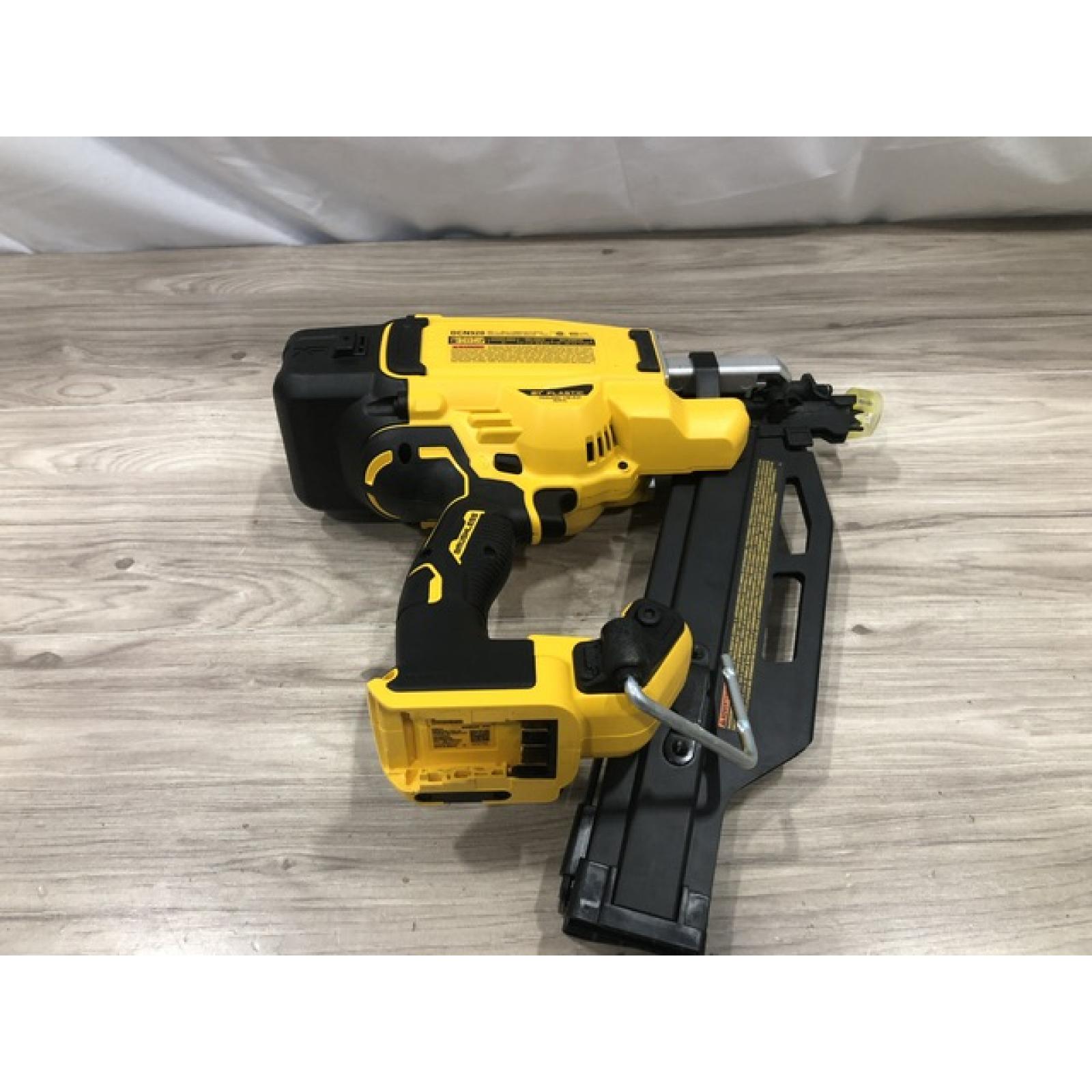 AS-IS DEWALT 20-Volt 21° Cordless Framing Nailer (Tool-Only)