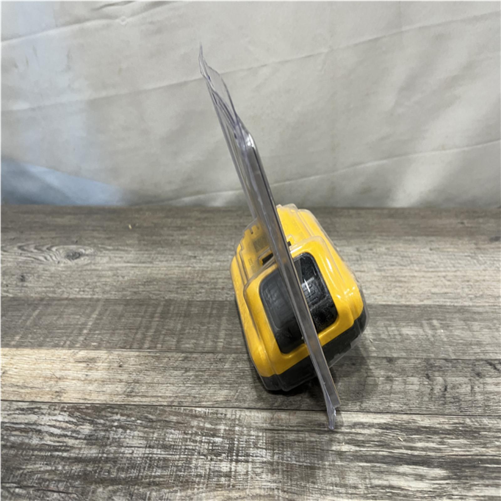 NEW - DEWALT 20V MAX Lithium-Ion 4.0Ah Battery