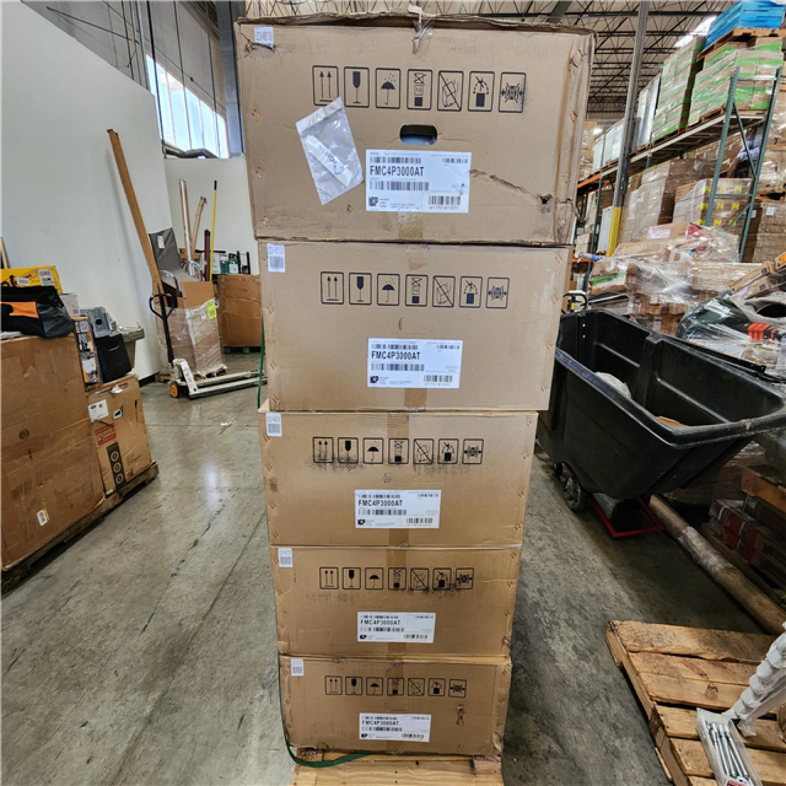 Phoenix Location NEW Tempstar - FMC4P3000AT - 2-1/2 Ton, Cased Apartment Piston Fan Coil Pallet (5 Boxes)