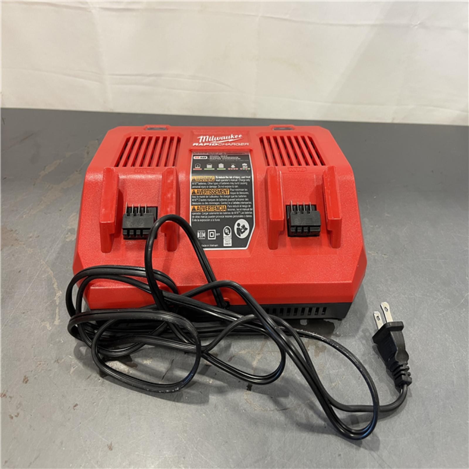 AS-IS- Milwaukee M18 18-Volt Lithium-Ion Dual Bay Rapid Battery Charger