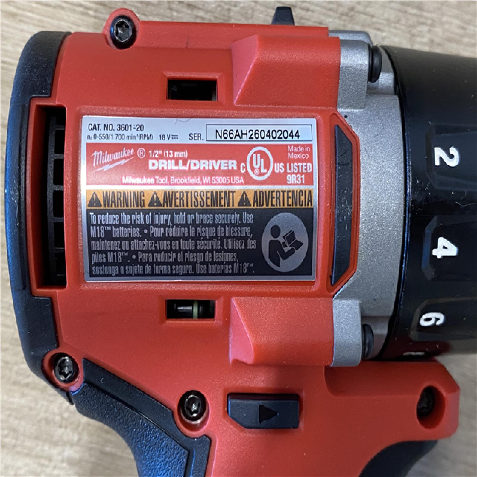 AS-IS Milwaukee 18V Lithium-Ion Brushless Cordless 1/2 in. Compact Drill/Driver with kit