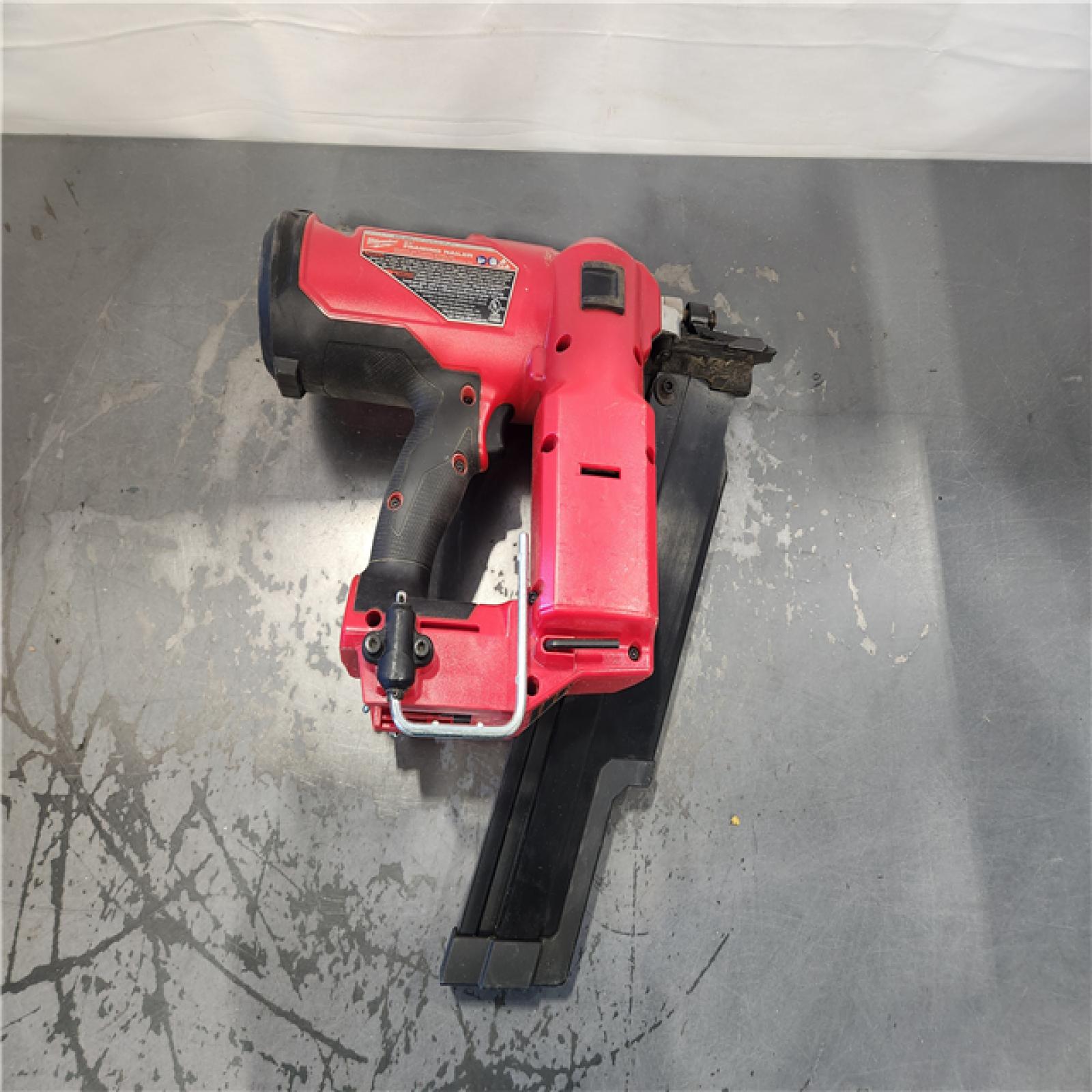 AS-IS- Milwaukee M18 FUEL 21-Degree Cordless Framing Nailer (Tool Only)
