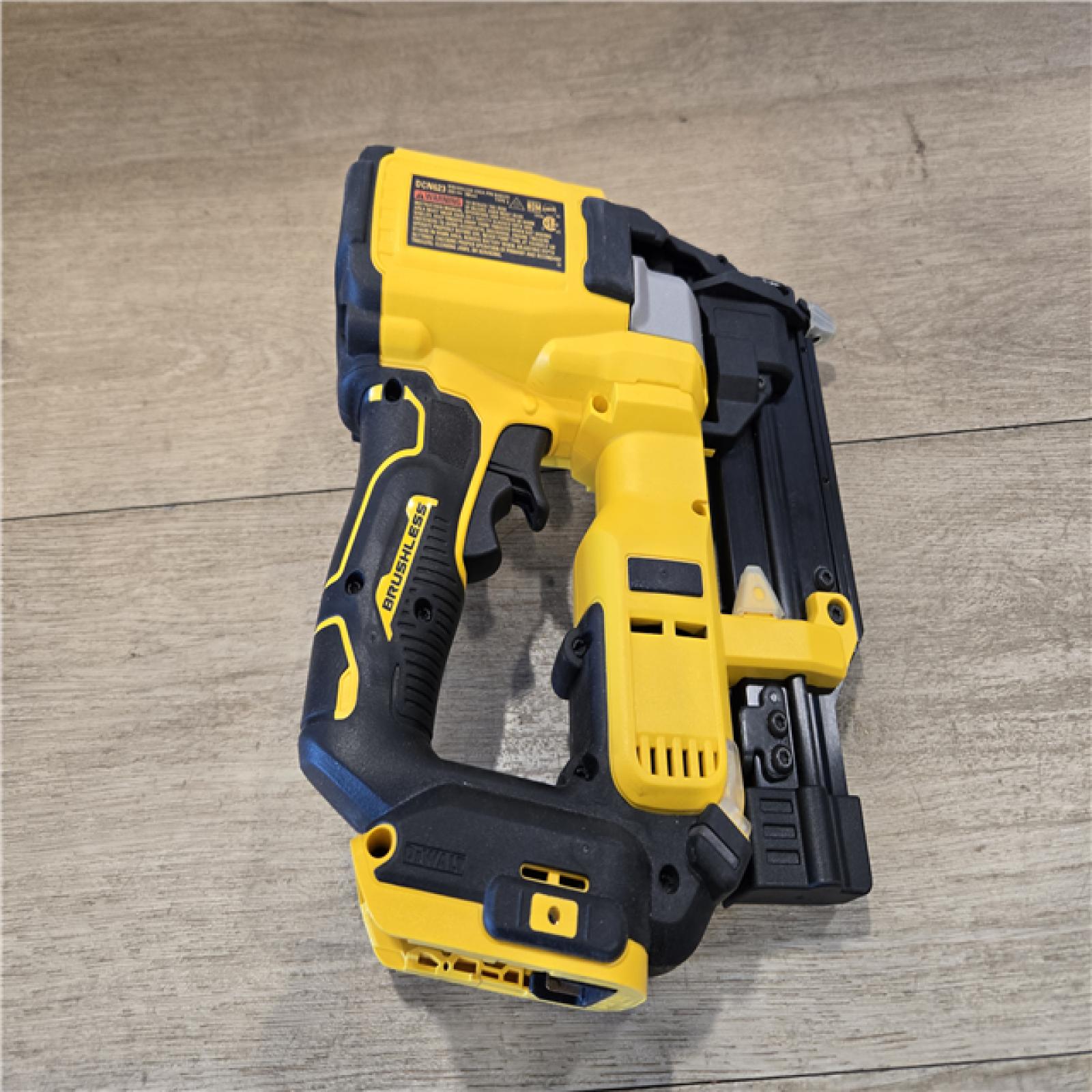 AS-IS DEWALT ATOMIC 20V MAX Cordless 23 Gauge Pin Nailer Kit