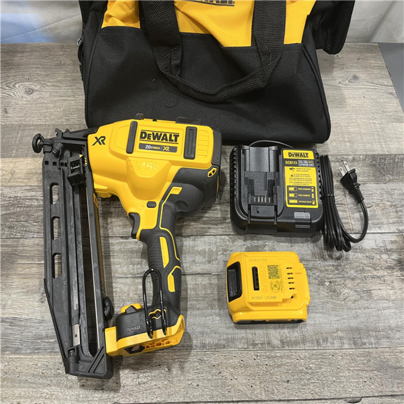 AS-IS DEWALT 20V MAX XR 16-Gauge Electric Cordless Angled Finishing Nailer Kit