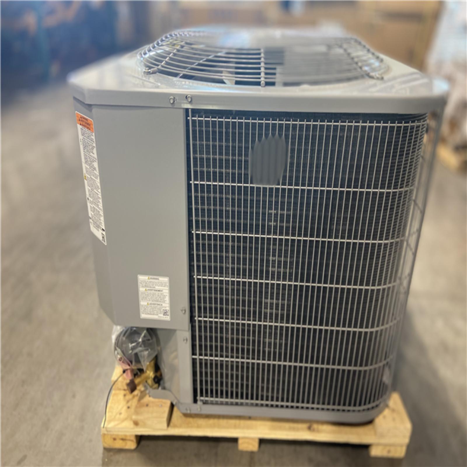 DALLAS LOCATION - Smartcomfort® by Carrier 2.5 Ton 14.3 Seer2 Heat Pump