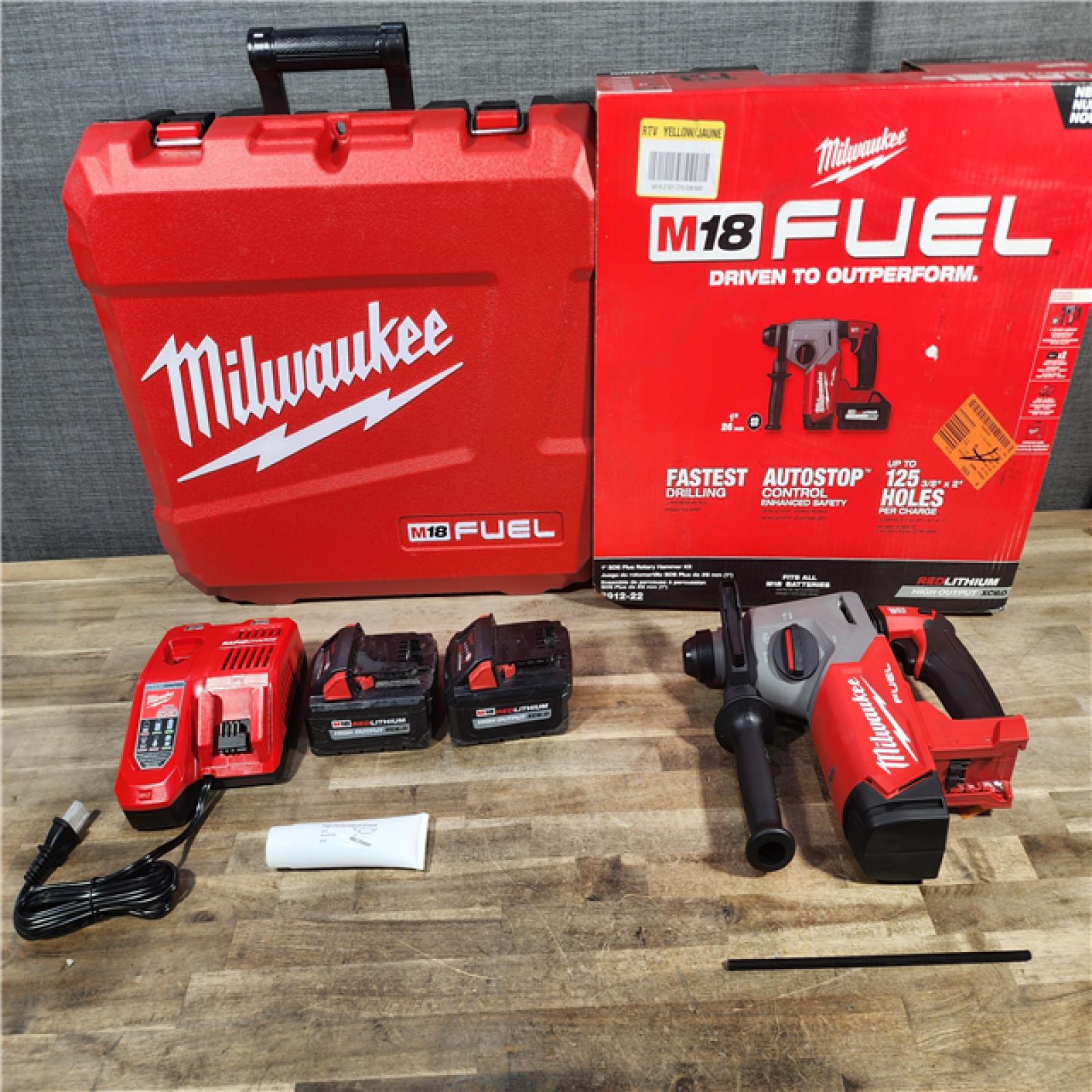 HOUSTON LOCATION - AS-IS Milwaukee 2912-22 M18 Fuel 18V 1  SDS Plus Rotary Hammer with Battery & Charger