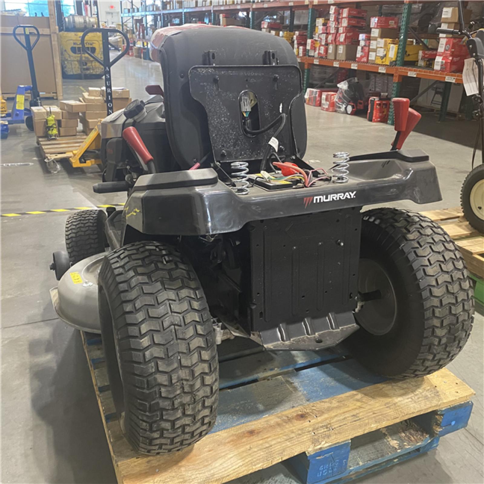 Dallas Location - As-Is  Murray MT100 42 in. 13.5 HP 500cc Briggs Gas Tractor