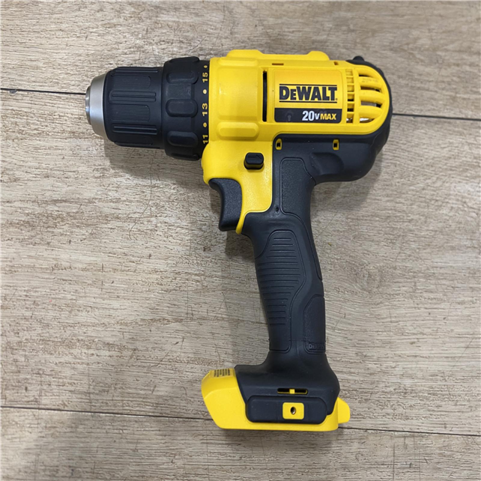 AS-IS DEWALT 20V MAX Cordless 1/2 in. Drill/Driver Kit