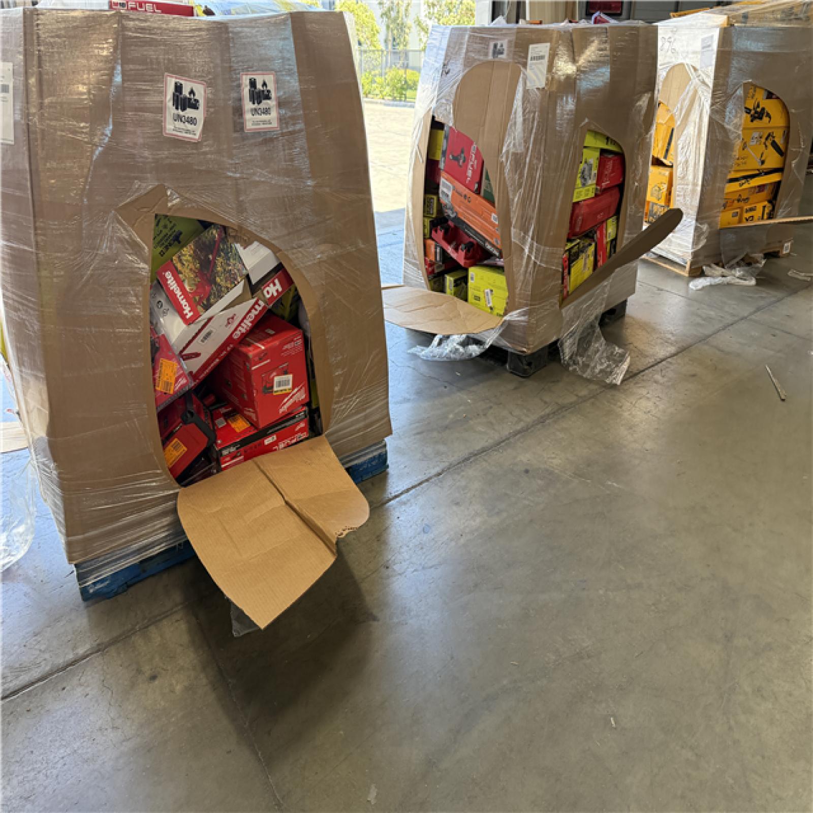 California AS-IS POWER TOOLS Partial Lot (3 Pallets) P-R057896
