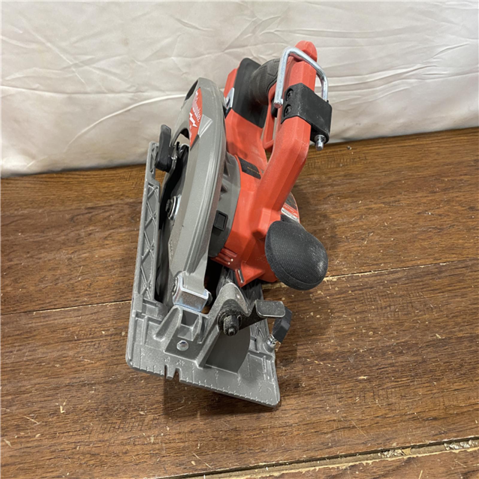 AS-IS Milwaukee Tools M18 FUEL 7-1/4 Circular Saw (Tool Only) 2834-20