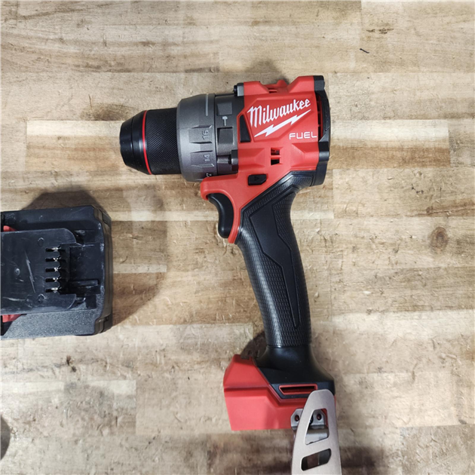 HOUSTON LOCATION - AS - IS Milwaukee FUEL 18V Lithium-Ion Brushless Cordless 1/2 in. Hammer Drill Driver Kit