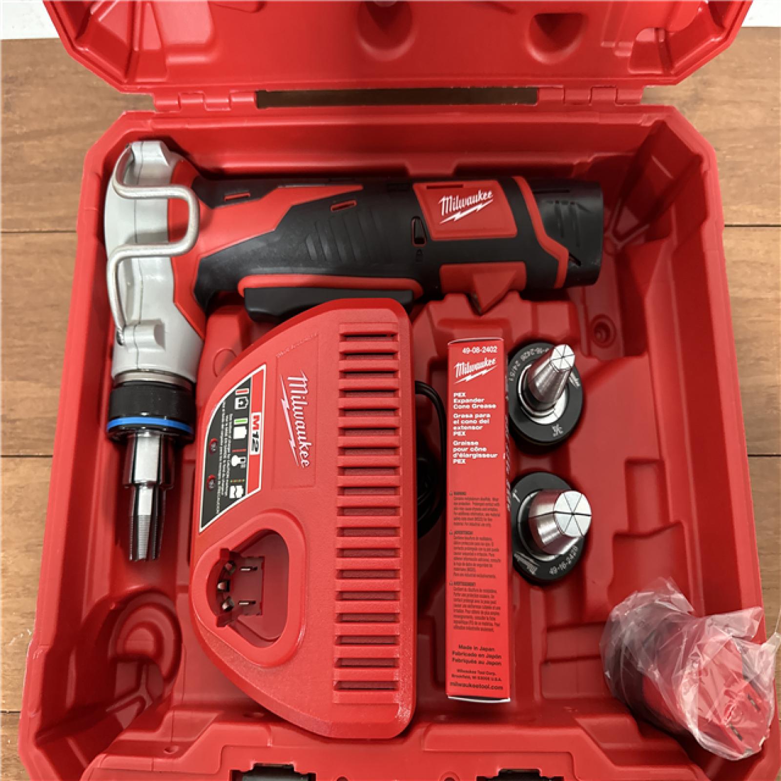 California NEW Milwaukee M12 Pex Expander Kit  Includes (2) Batteries  Charger & Hard Case