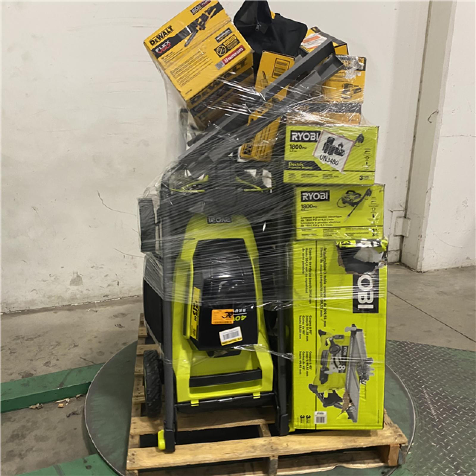 Dallas Location - As-Is Tool Pallet