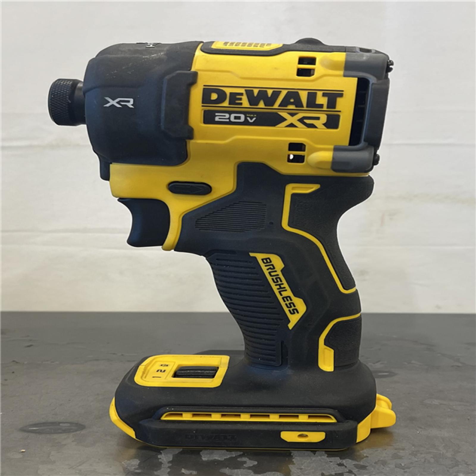 AS-IS- DEWALT 20V MAX* XR Brushless Cordless 1/4 Quiet Hydraulic Impact Driver (Tool-Only)